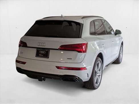 New 2025 Audi Q5 2.0T Premium image 2