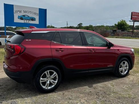 Used 2020 GMC Terrain SLE FWD image 10