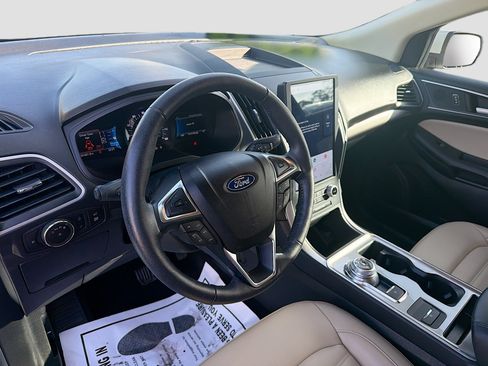 Used 2023 Ford Edge SEL AWD/4WD image 9