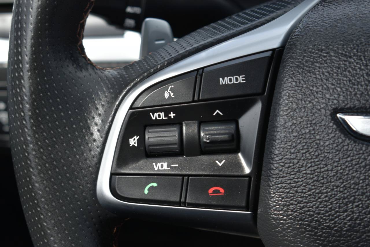 Used 2018 Genesis G80 3.3T Sport RWD image 15