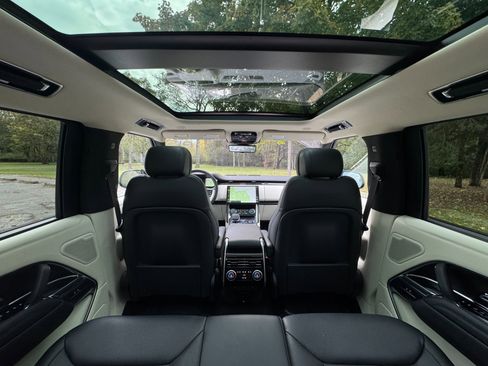 Used 2022 Land Rover Range Rover SE image 49