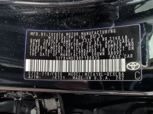 Used 2024 Toyota Corolla LE FWD image 39