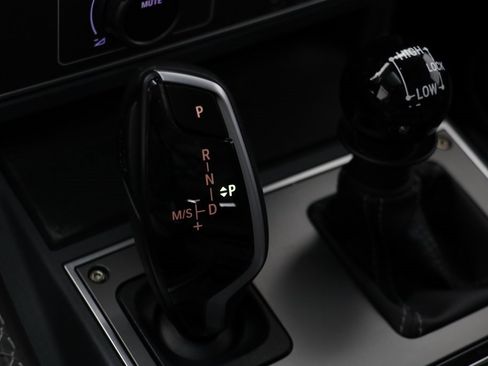 Used 2024 INEOS Grenadier Fieldmaster Edition image 11