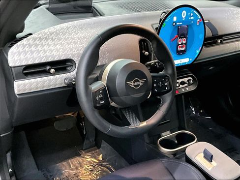 Used 2025 MINI Cooper S FWD image 17