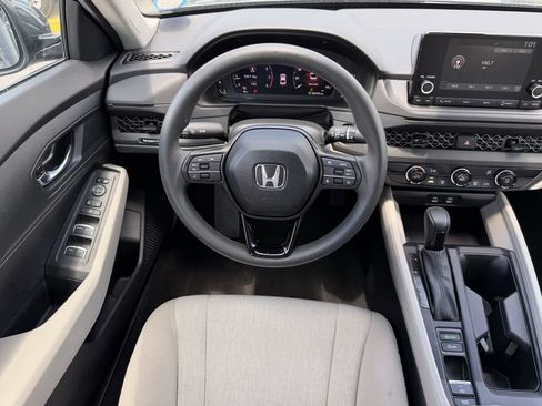 Used 2025 Honda Accord LX image 14