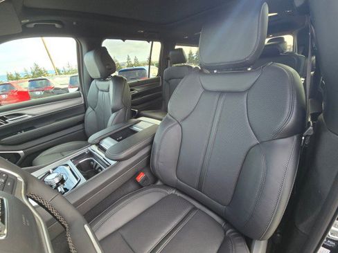 New 2026 Jeep Grand Wagoneer Limited image 27