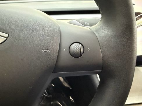 Used 2019 Tesla Model 3 image 26