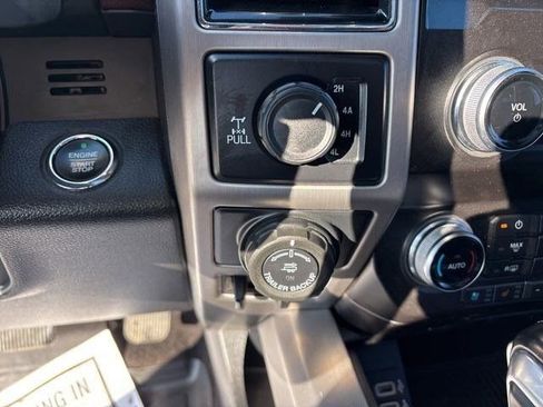 Used 2019 Ford F150 Platinum w/ Equipment Group 701A Luxury image 22