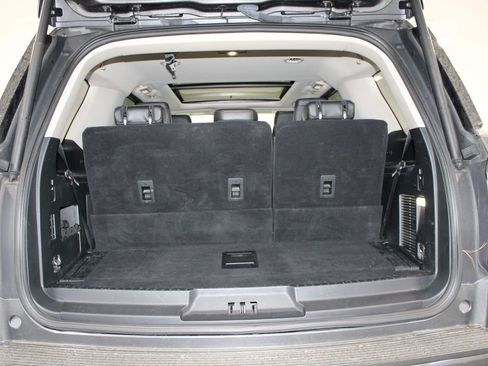 Used 2021 Ford Expedition Platinum image 14