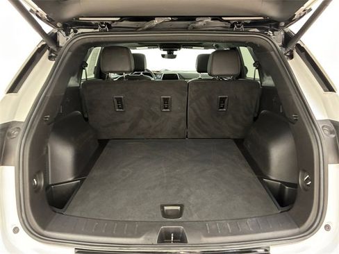 Used 2022 Chevrolet Blazer RS w/ Enhanced Convenience Package image 17