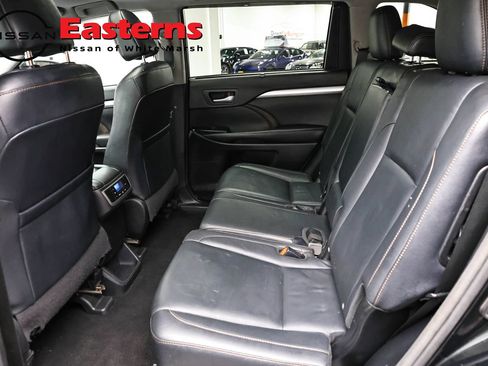 Used 2016 Toyota Highlander XLE AWD/4WD image 21