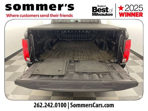 Used 2023 Chevrolet Colorado Z71 w/ Z71 Convenience Package 2 AWD/4WD image 19