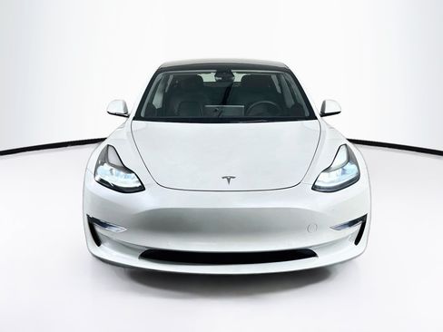 Used 2022 Tesla Model 3 Long Range AWD/4WD image 2