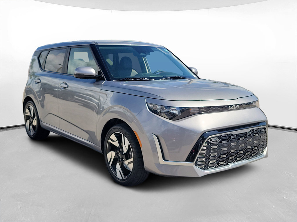 Certified 2023 Kia Soul GT-Line FWD image 3