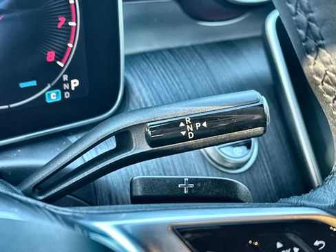 Used 2025 Mercedes-Benz C 300 4MATIC Sedan image 17