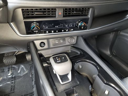 Used 2026 Nissan Rogue SV FWD image 21