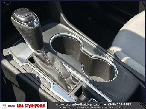 Certified 2019 Chevrolet Equinox LS FWD image 32