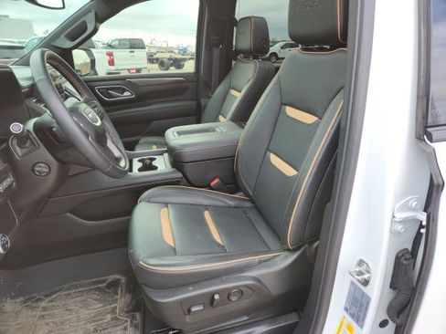 Used 2024 GMC Yukon AT4 w/ Technology Package image 18