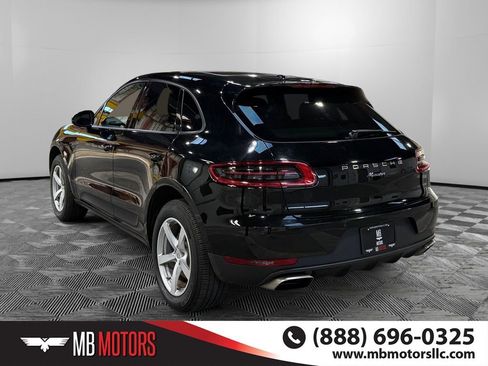 Used 2018 Porsche Macan Base w/ Premium Package image 8