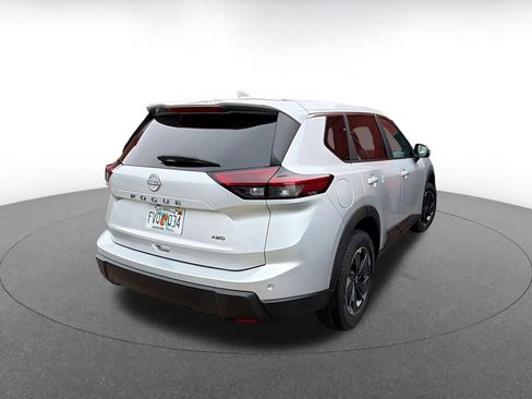 Used 2025 Nissan Rogue SV AWD/4WD image 7