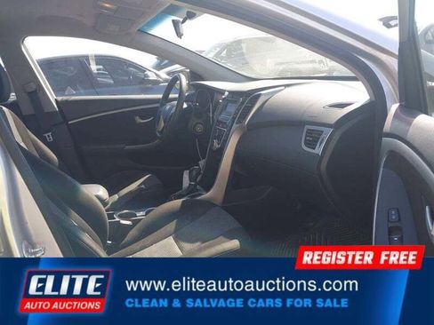 Used 2017 Hyundai Elantra GT image 9