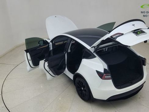 Used 2022 Tesla Model Y Long Range AWD/4WD image 86