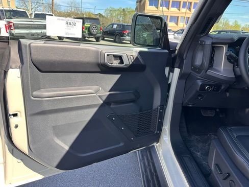New 2026 Ford Bronco Outer Banks image 16