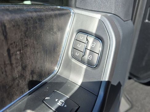 New 2025 Ford F250 Lariat w/ Lariat Ultimate Package image 40