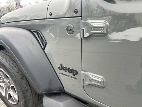 Used 2022 Jeep Wrangler Sport S image 11
