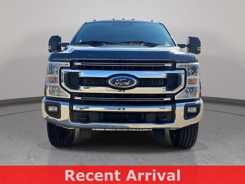 Used 2020 Ford F250 XLT w/ XLT Value Package image 3