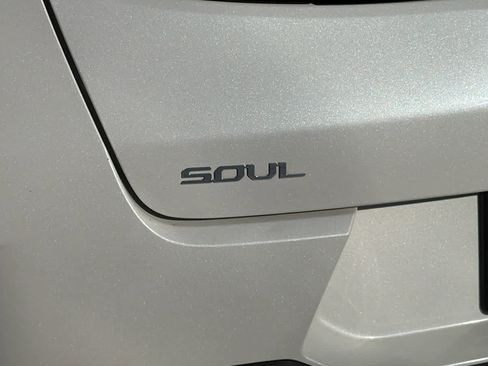 Used 2023 Kia Soul LX w/ Option Group 015 image 28
