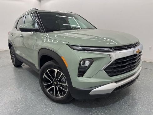 New 2026 Chevrolet TrailBlazer LT w/ Driver Confidence Package AWD/4WD image 3