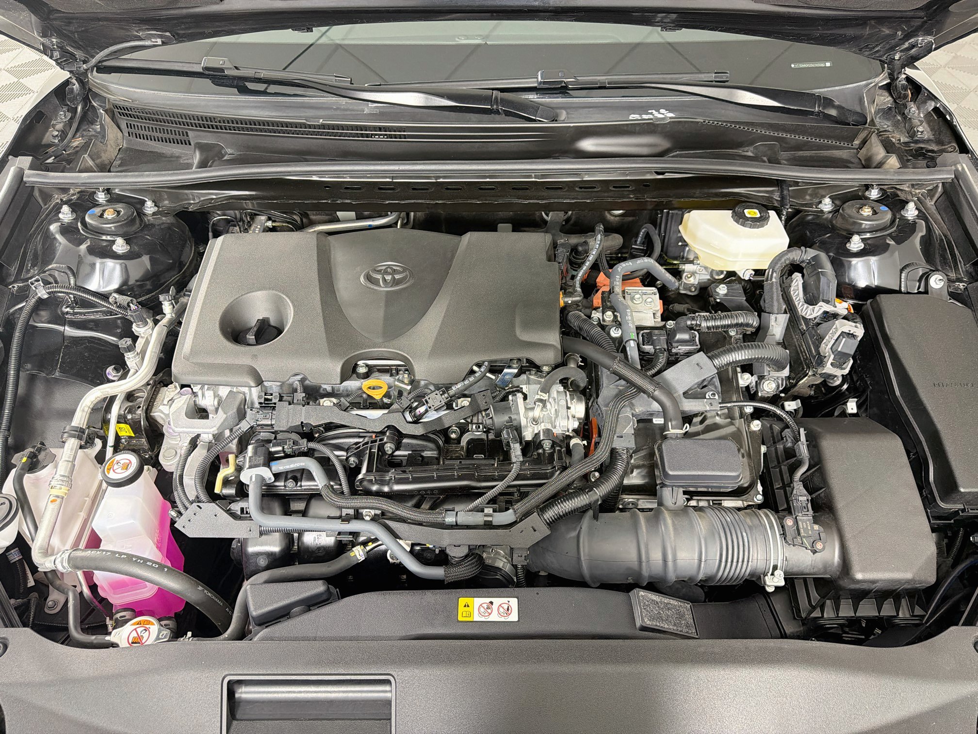 Used 2025 Toyota Camry SE FWD image 32