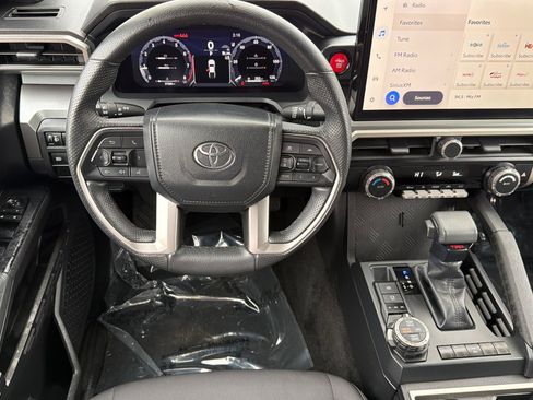 Certified 2024 Toyota Tacoma TRD Off-Road image 13