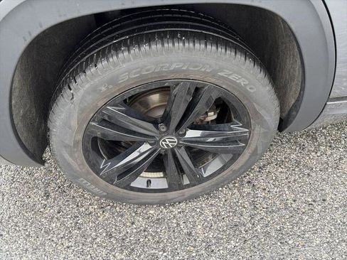 Used 2023 Volkswagen Atlas SEL R-Line image 20