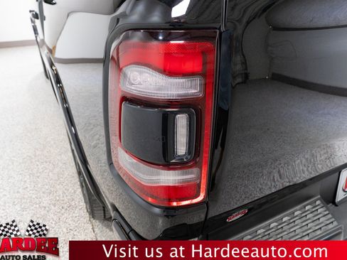 Used 2020 RAM 1500 Limited w/ Black Appearance Package AWD/4WD image 9