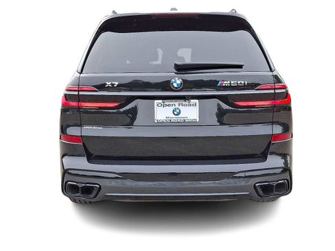 Used 2025 BMW X7 M60i w/ Executive Package image 5