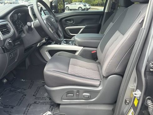 Certified 2024 Nissan Titan SV w/ SV Convenience Package AWD/4WD image 11