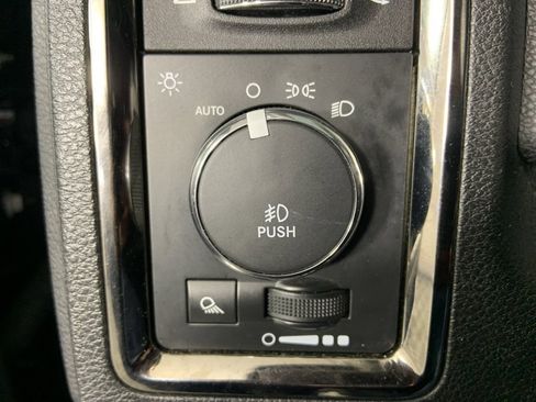 Used 2014 RAM 1500 Sport image 9