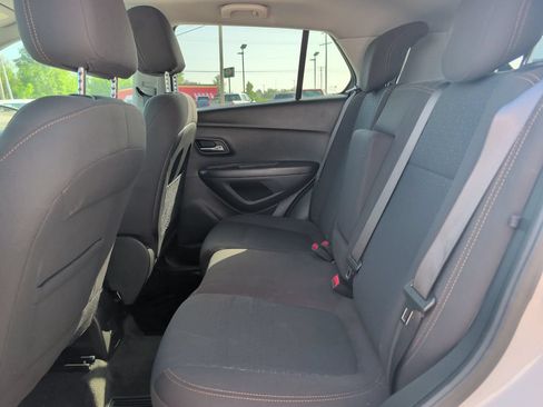 Used 2020 Chevrolet Trax LS w/ Tint and Cruise Package FWD image 18