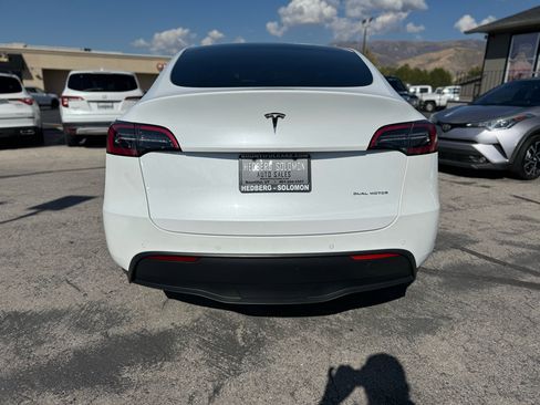 Used 2022 Tesla Model Y Long Range image 4