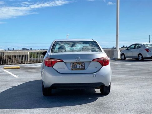 Used 2017 Toyota Corolla LE FWD image 6
