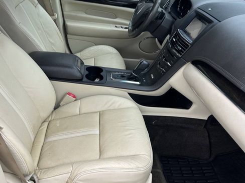 Used 2016 Lincoln MKT AWD w/ Equipment Group 201A image 19