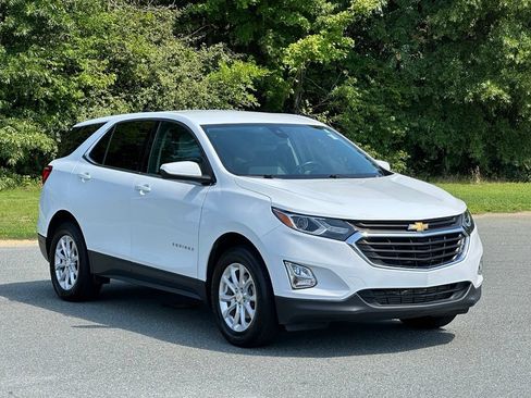 Used 2020 Chevrolet Equinox LT w/ Driver Convenience Package AWD/4WD image 8
