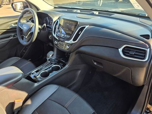 Used 2023 Chevrolet Equinox Premier AWD/4WD image 8