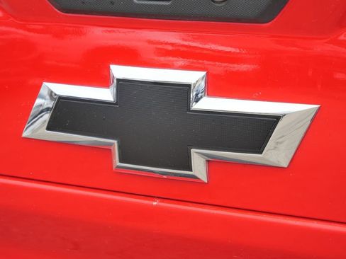 Used 2025 Chevrolet Silverado 2500 ZR2 w/ Technology Package image 21