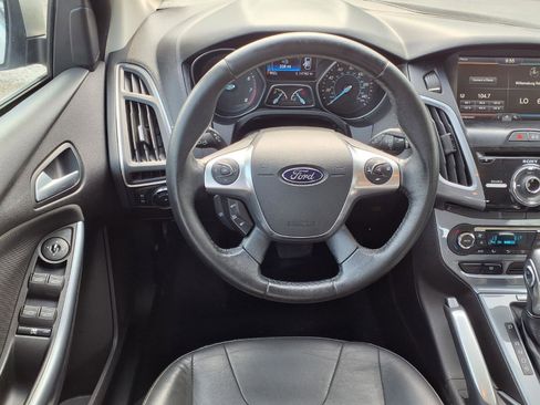 Used 2014 Ford Focus Titanium FWD image 5