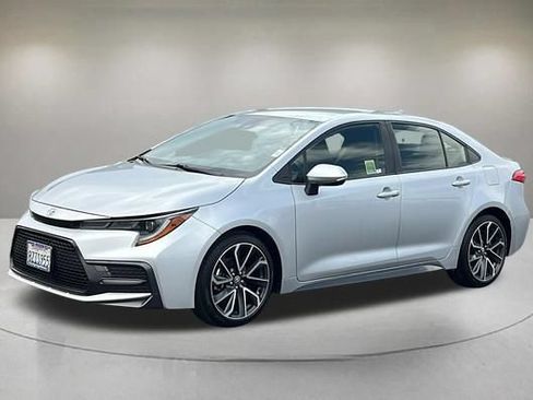 Used 2022 Toyota Corolla SE w/ Carpet Mat Package (TMS) FWD image 2