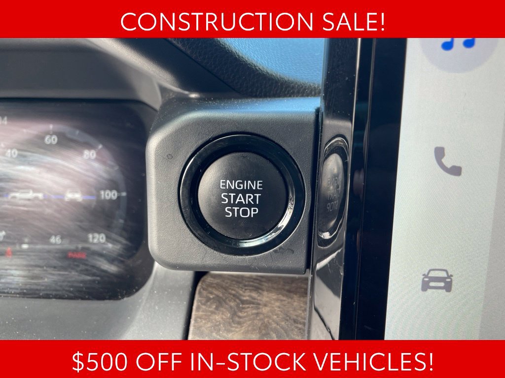 Used 2025 Toyota Tacoma Limited AWD/4WD image 28