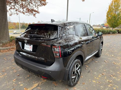 New 2026 Nissan Kicks SV image 7